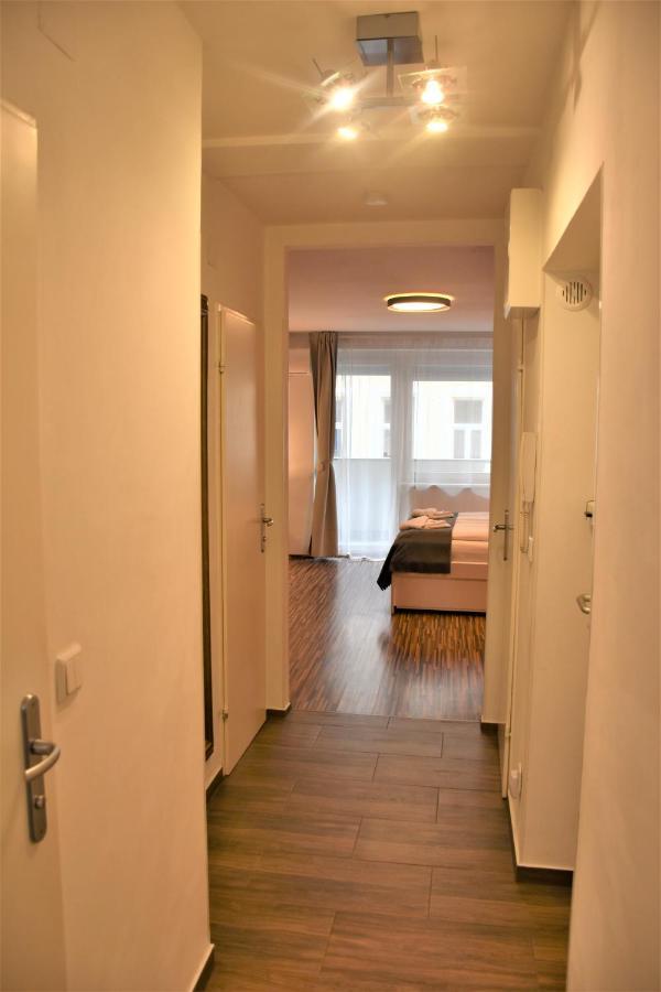 Studio-Apartment Augarten Vienna Luaran gambar