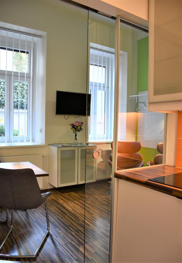 Studio-Apartment Augarten Vienna Luaran gambar
